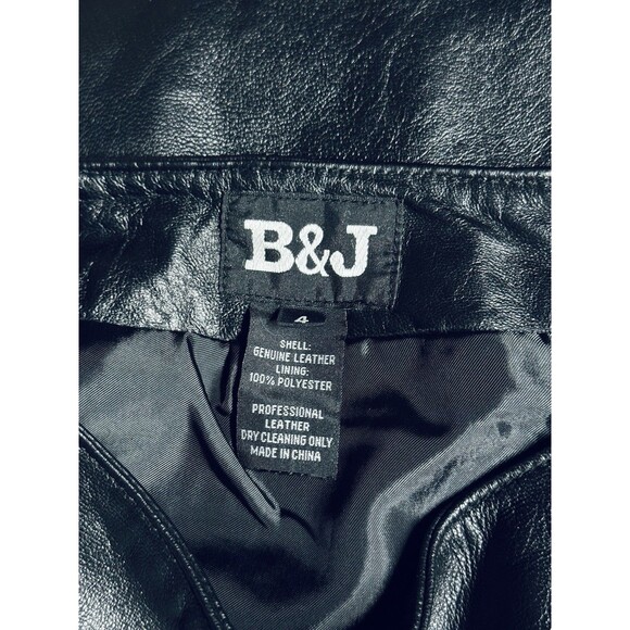 B & J Women's Size 4 Black Leather Pants No Pockets Sleek Style Back Zip - Picture 3 of 3
